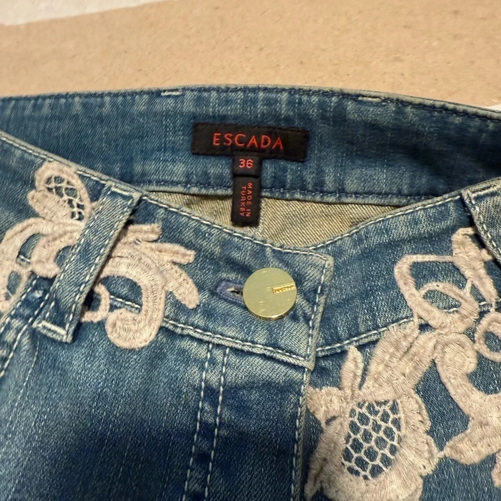 Escada Blue Jeans with Cream Lace Accent EU 36/S